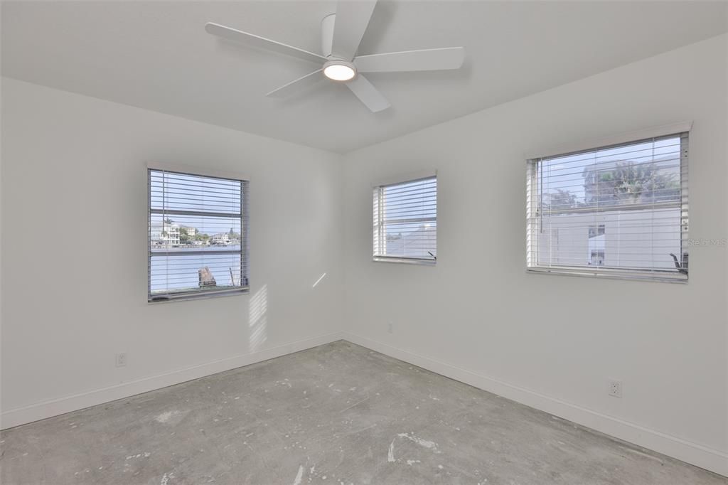 На продажу: $1,199,900 (0.15 acres)