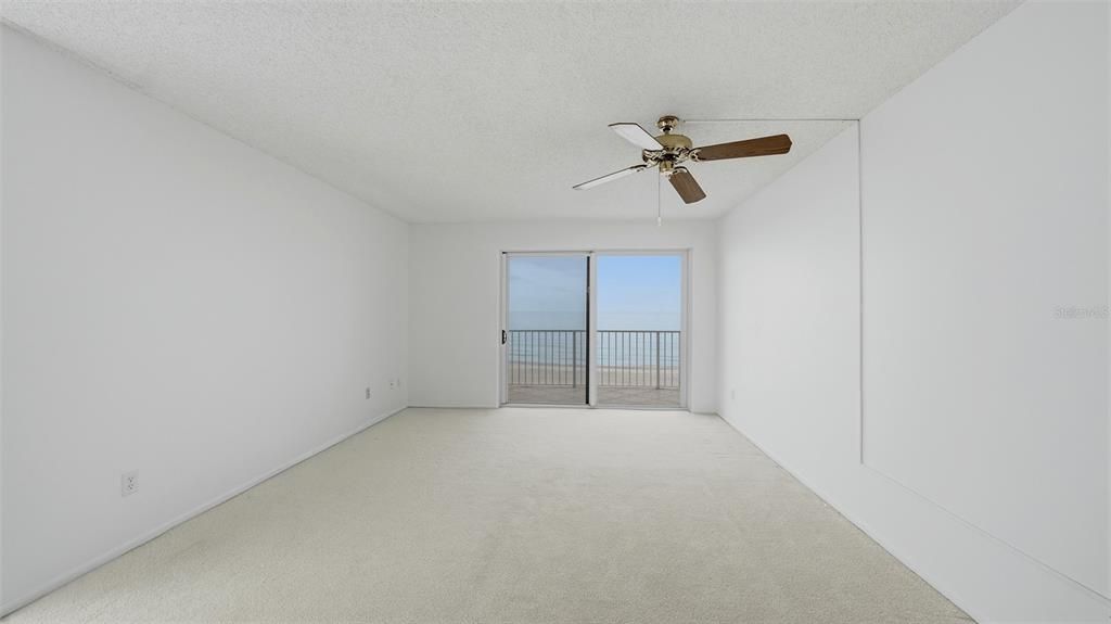 For Sale: $1,000,000 (2 beds, 2 baths, 1235 Square Feet)