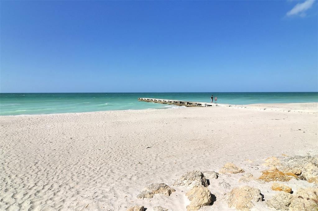 For Sale: $1,000,000 (2 beds, 2 baths, 1235 Square Feet)