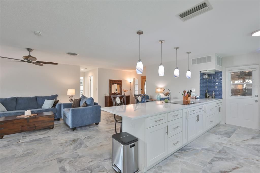 Activo con contrato: $959,900 (3 camas, 2 baños, 1600 Pies cuadrados)