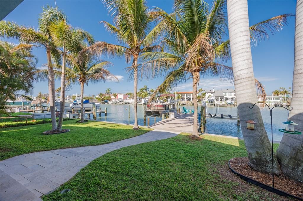 Activo con contrato: $959,900 (3 camas, 2 baños, 1600 Pies cuadrados)