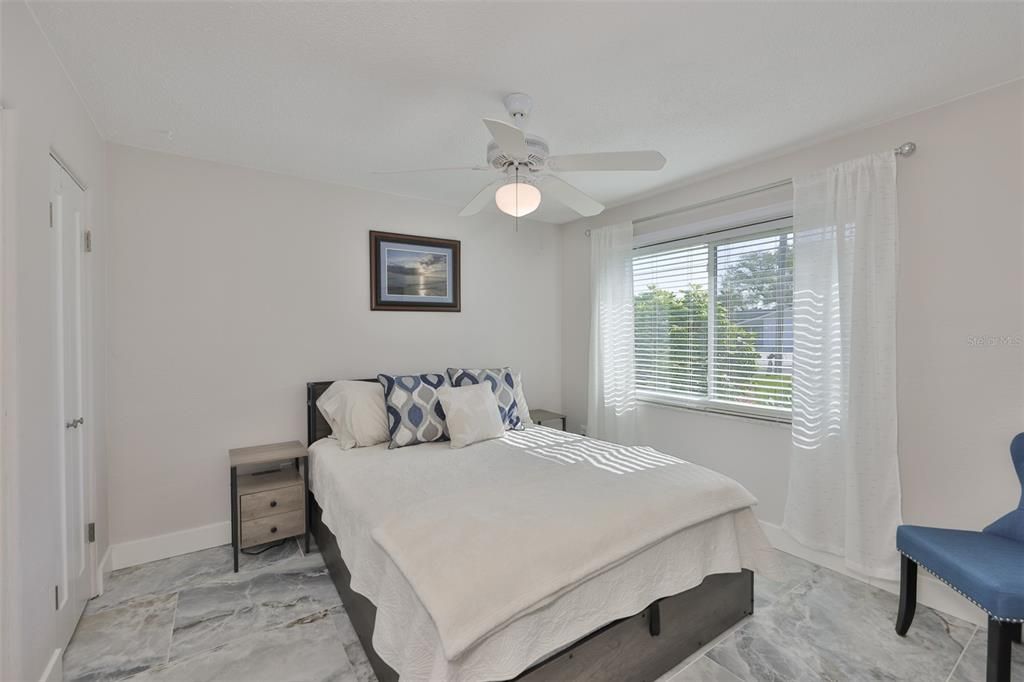 Activo con contrato: $959,900 (3 camas, 2 baños, 1600 Pies cuadrados)