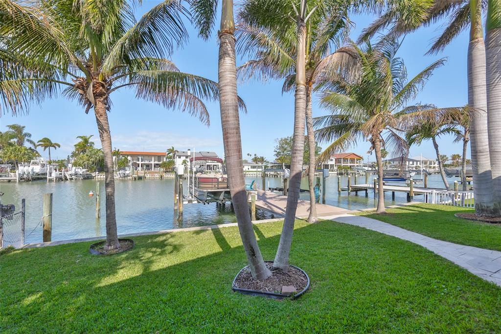 Activo con contrato: $959,900 (3 camas, 2 baños, 1600 Pies cuadrados)