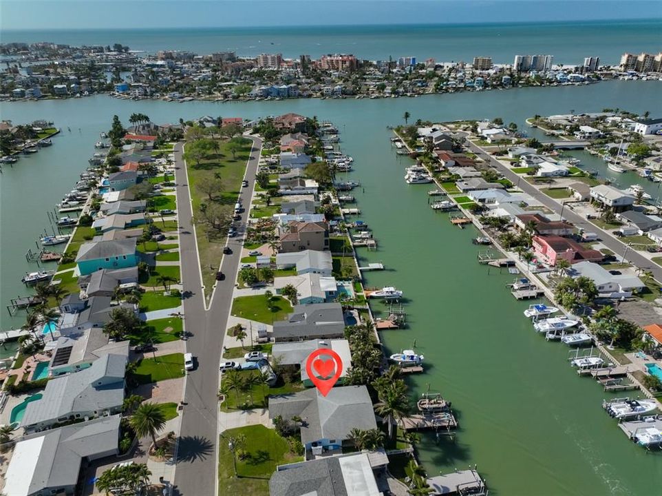 Activo con contrato: $959,900 (3 camas, 2 baños, 1600 Pies cuadrados)
