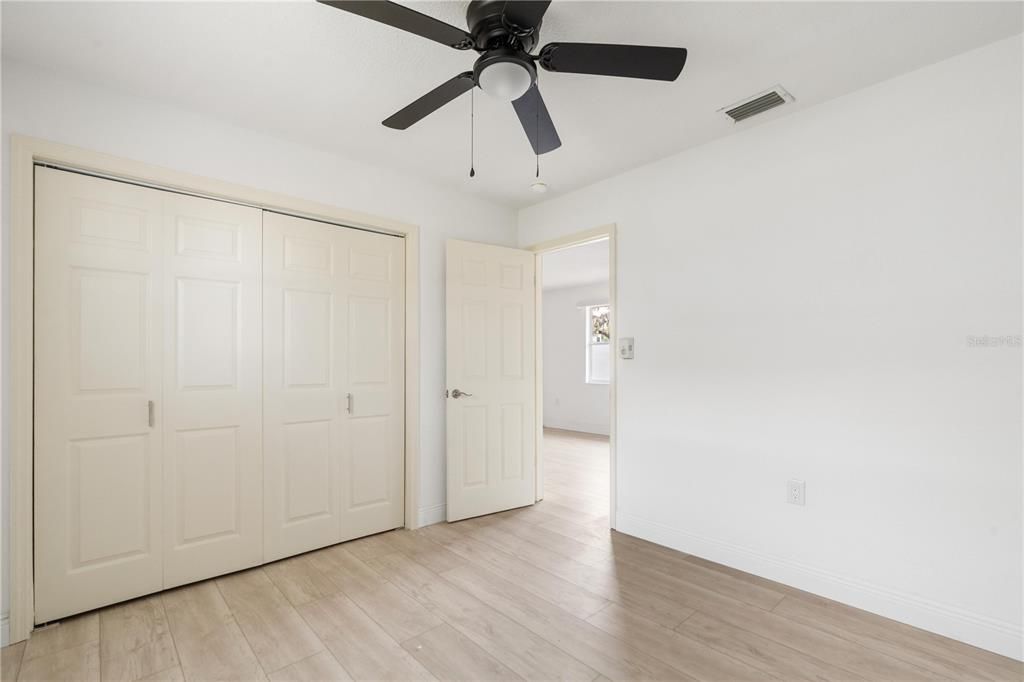 En Venta: $579,900 (4 camas, 3 baños, 2283 Pies cuadrados)