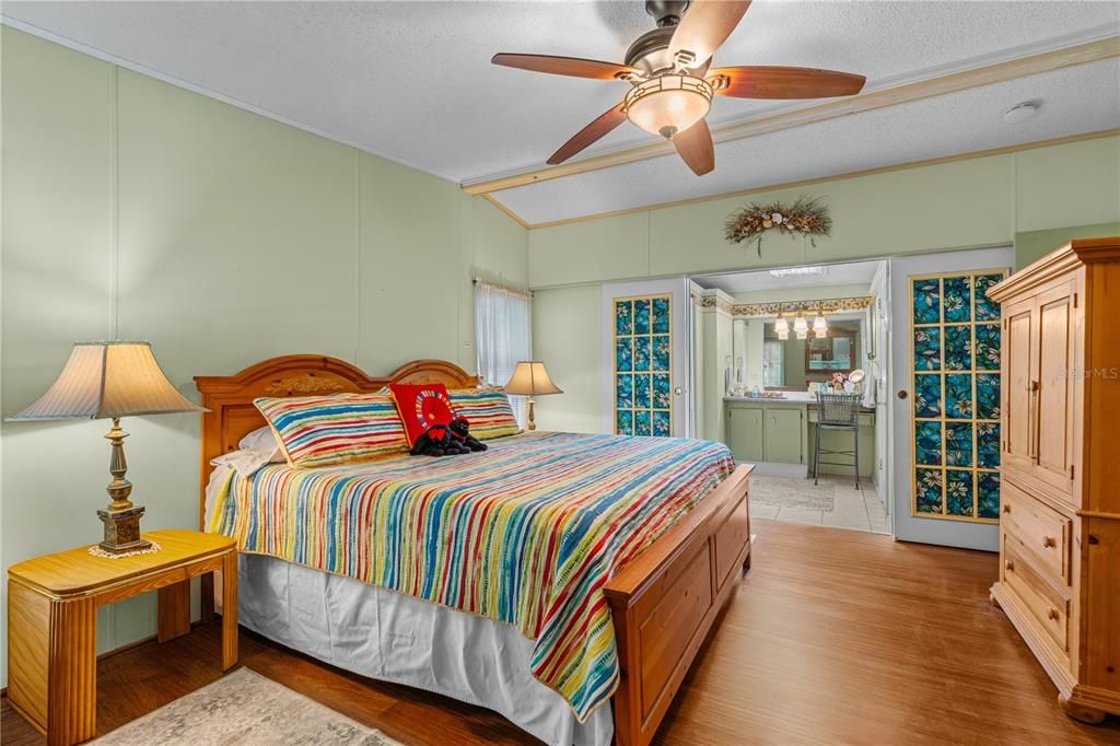 待售: $229,000 (2 贝兹, 2 浴室, 1368 平方英尺)