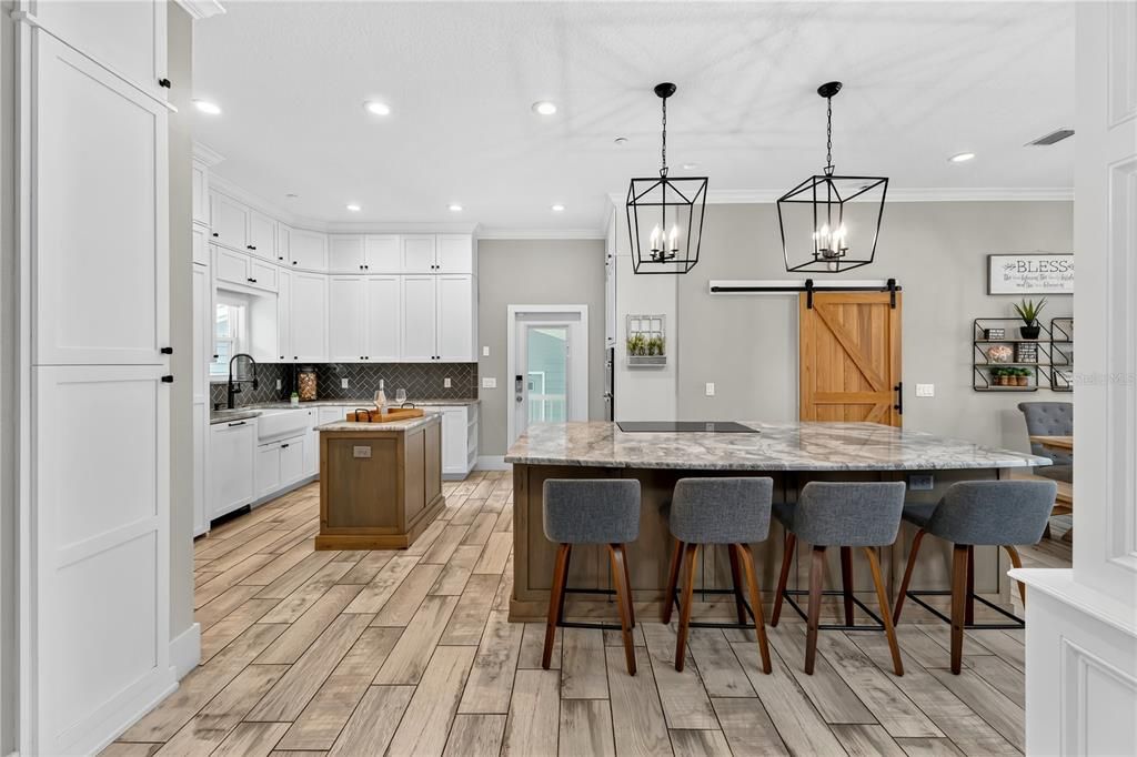 Active With Contract: $1,385,777 (5 beds, 3 baths, 3664 Square Feet)