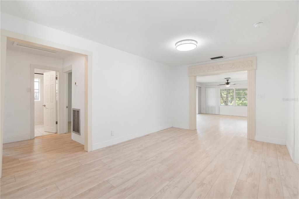 En Venta: $579,900 (4 camas, 0 baños, 2283 Pies cuadrados)
