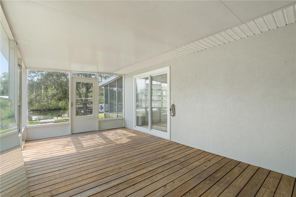 En Venta: $579,900 (4 camas, 0 baños, 2283 Pies cuadrados)
