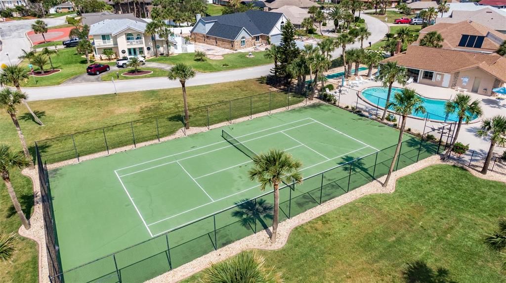 На продажу: $250,000 (2 спален, 2 ванн, 1275 Квадратных фут)