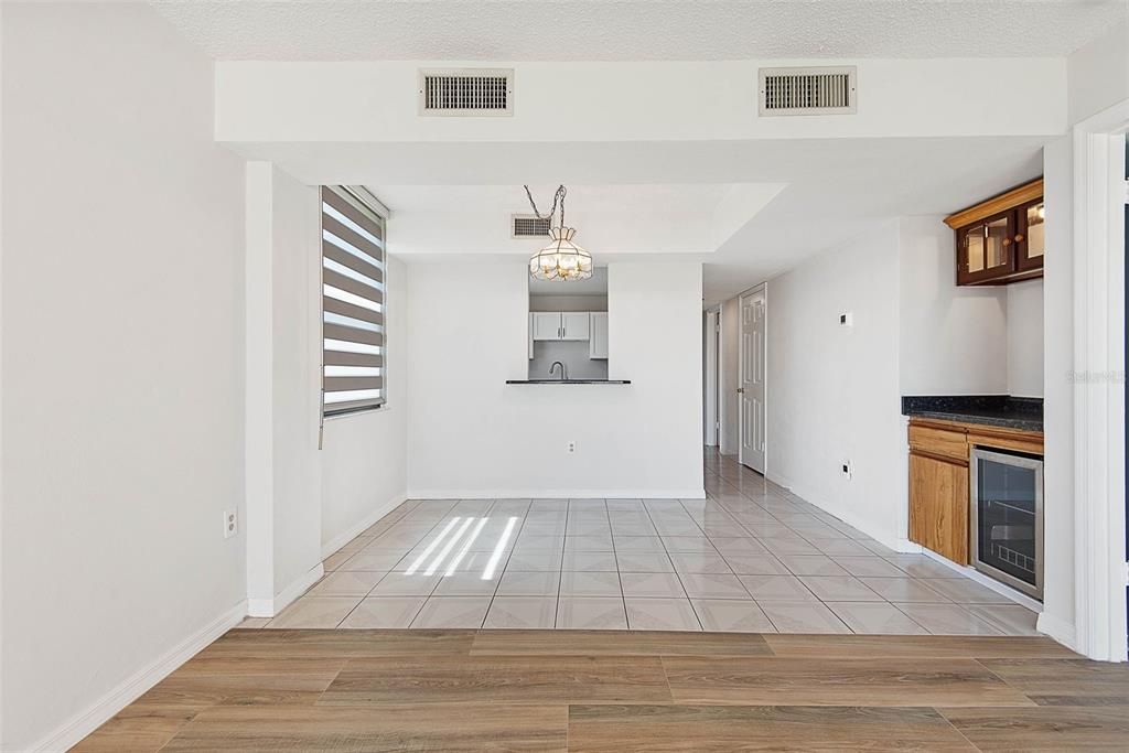 На продажу: $250,000 (2 спален, 2 ванн, 1275 Квадратных фут)