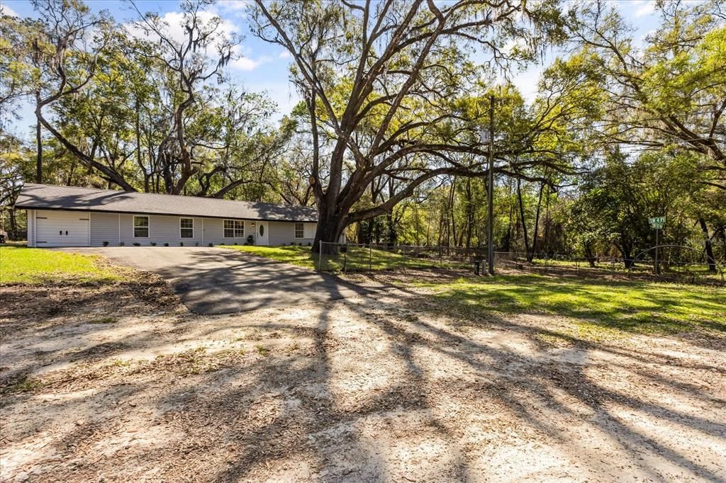 En Venta: $279,000 (4 camas, 2 baños, 1700 Pies cuadrados)