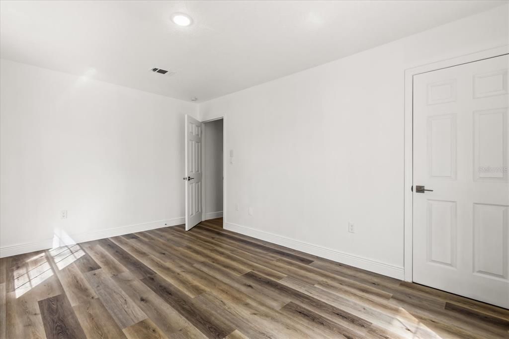 En Venta: $279,000 (4 camas, 2 baños, 1700 Pies cuadrados)