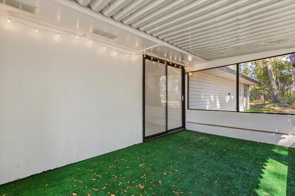 En Venta: $279,000 (4 camas, 2 baños, 1700 Pies cuadrados)