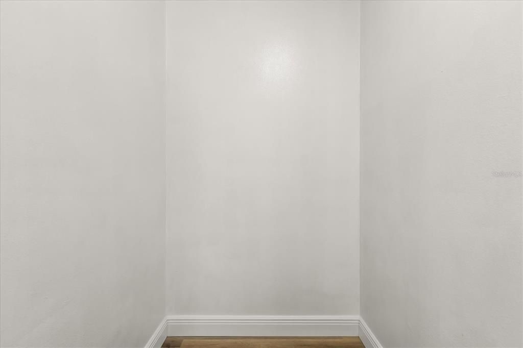 En Venta: $279,000 (4 camas, 2 baños, 1700 Pies cuadrados)
