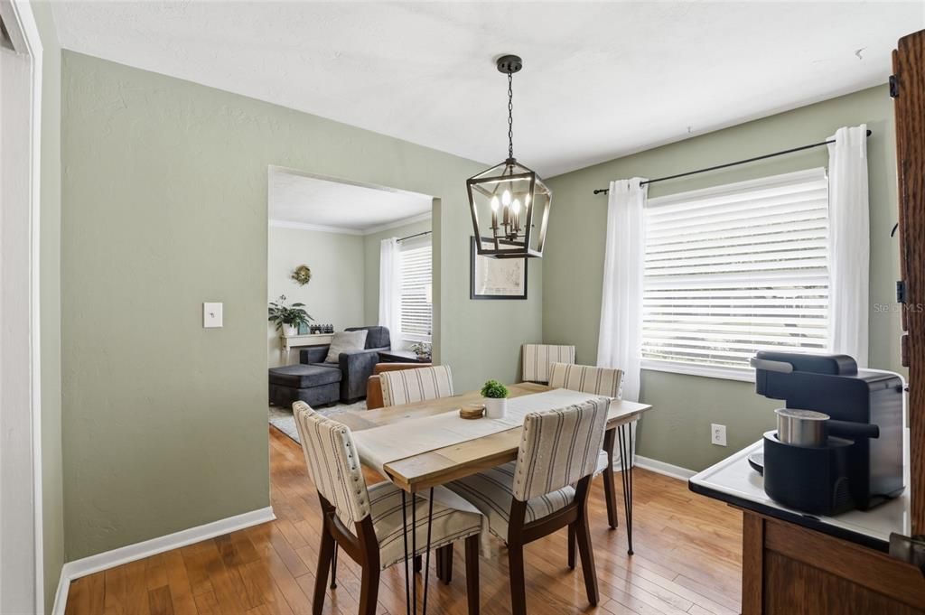 En Venta: $349,900 (3 camas, 2 baños, 1449 Pies cuadrados)