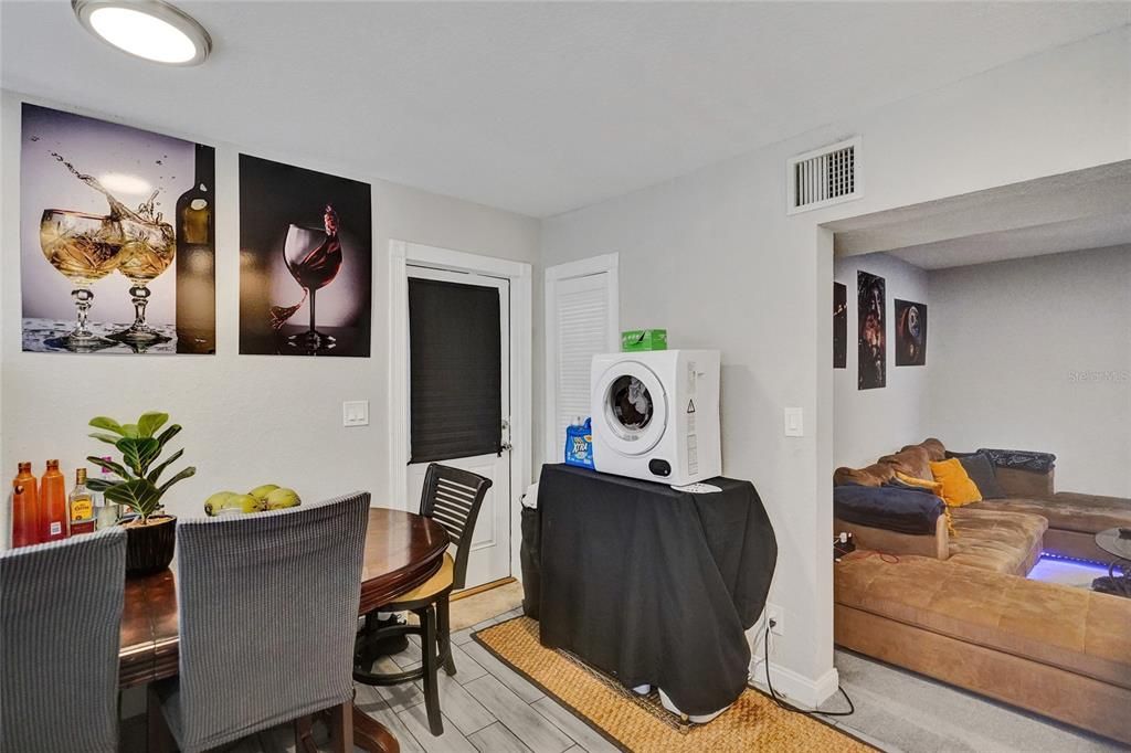 На продажу: $582,000 (4 спален, 2 ванн, 1666 Квадратных фут)