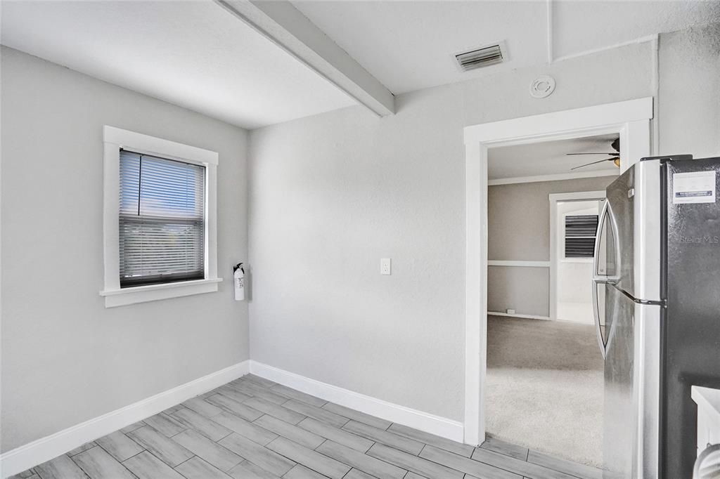 На продажу: $582,000 (4 спален, 2 ванн, 1666 Квадратных фут)