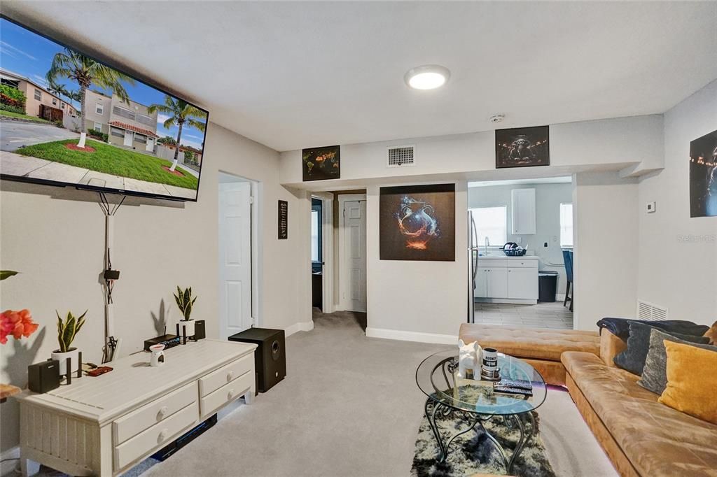 На продажу: $582,000 (4 спален, 2 ванн, 1666 Квадратных фут)