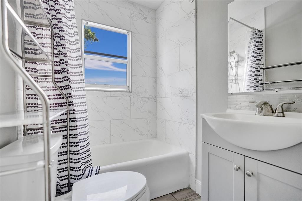 На продажу: $582,000 (4 спален, 2 ванн, 1666 Квадратных фут)