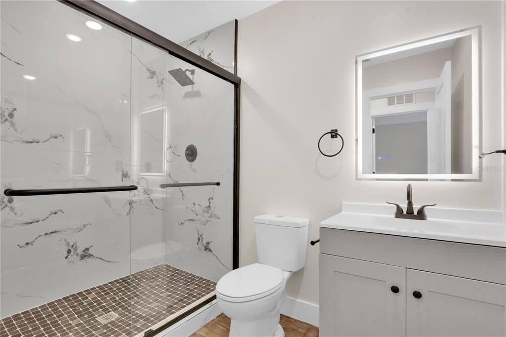 For Sale: $159,000 (2 beds, 2 baths, 1090 Square Feet)