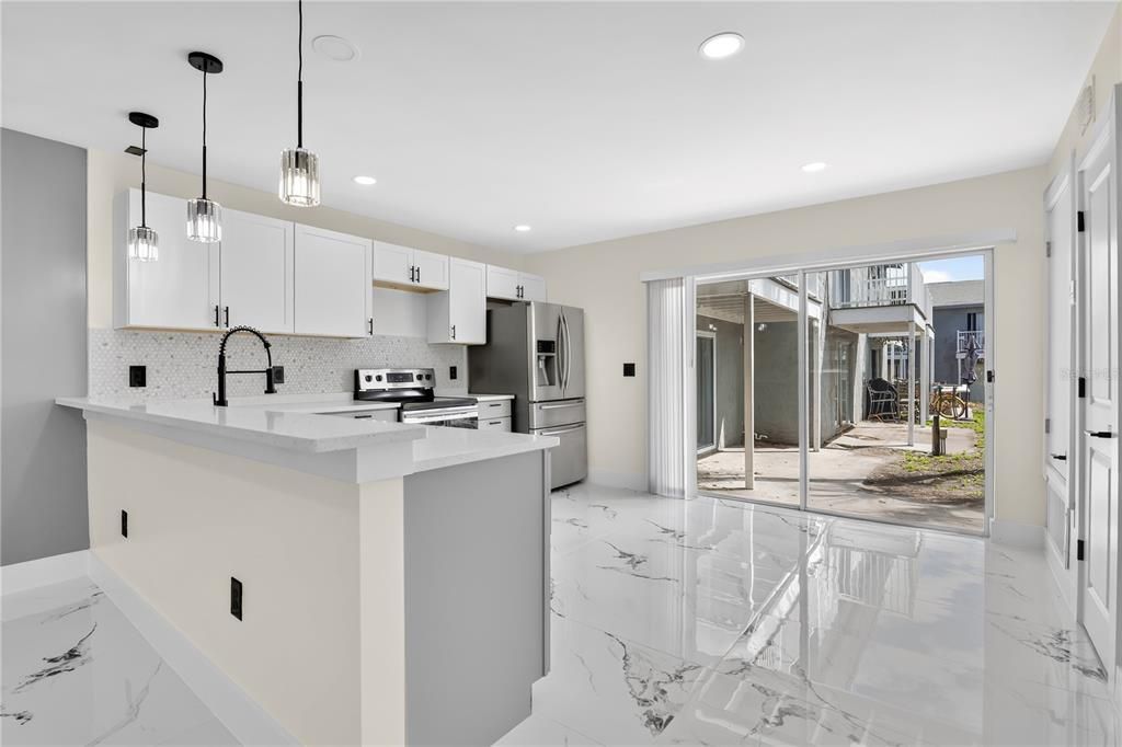 For Sale: $159,000 (2 beds, 2 baths, 1090 Square Feet)