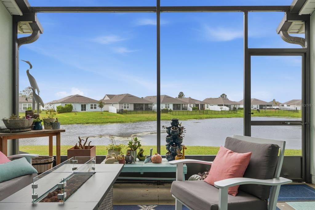 Под контрактом: $449,000 (4 спален, 3 ванн, 2356 Квадратных фут)