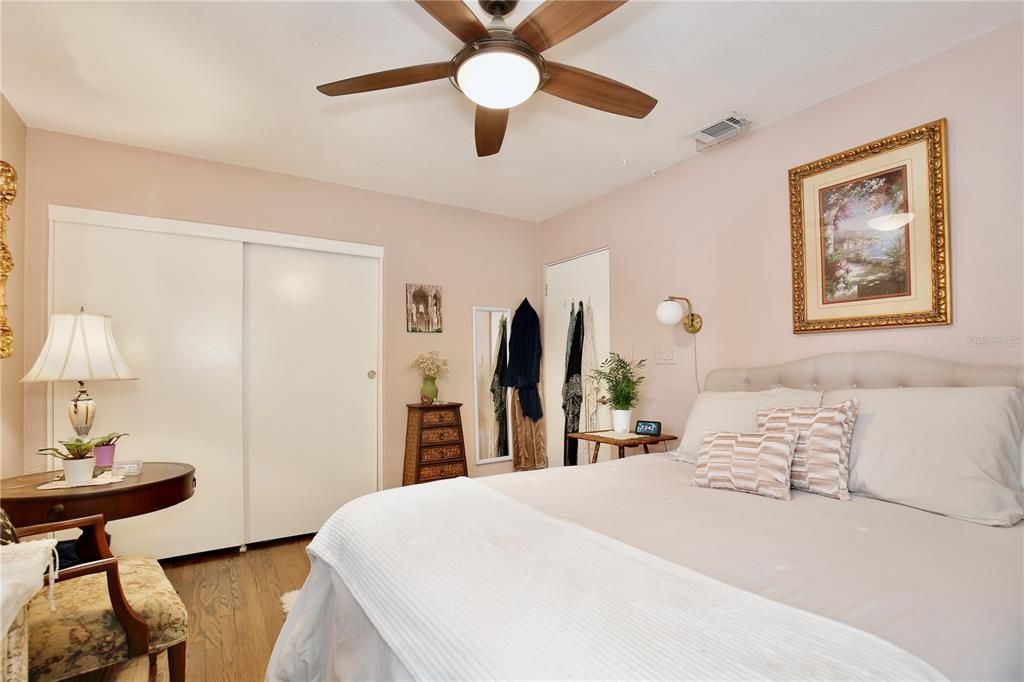 На продажу: $810,000 (4 спален, 0 ванн, 1742 Квадратных фут)