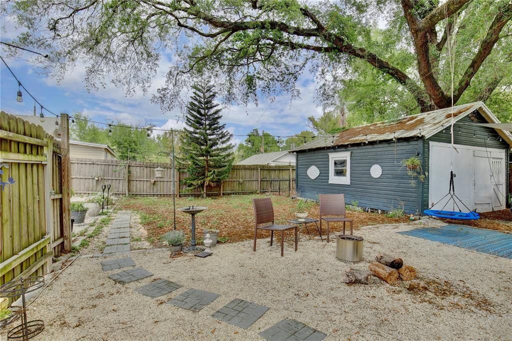 На продажу: $810,000 (4 спален, 0 ванн, 1742 Квадратных фут)