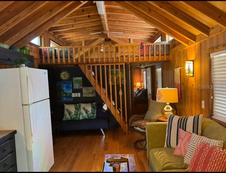 На продажу: $125,000 (1 спален, 1 ванн, 363 Квадратных фут)