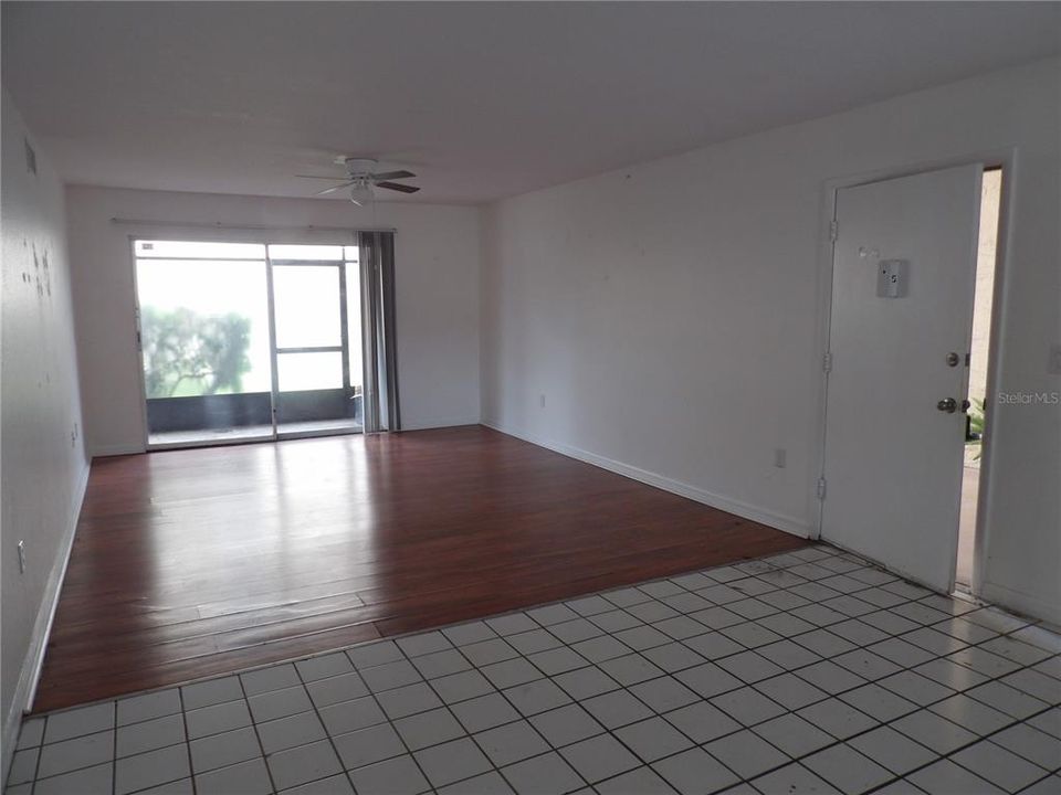 En Venta: $102,900 (2 camas, 2 baños, 1077 Pies cuadrados)