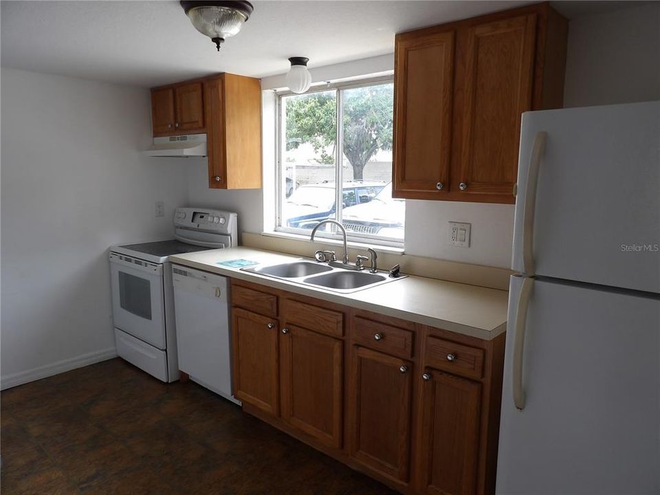 En Venta: $102,900 (2 camas, 2 baños, 1077 Pies cuadrados)