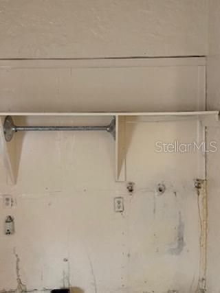 For Sale: $210,000 (2 beds, 1 baths, 1380 Square Feet)