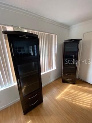 For Sale: $210,000 (2 beds, 1 baths, 1380 Square Feet)