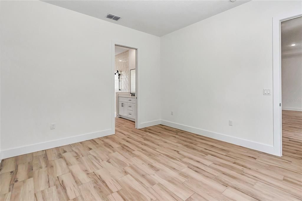 For Sale: $497,000 (3 beds, 2 baths, 1834 Square Feet)