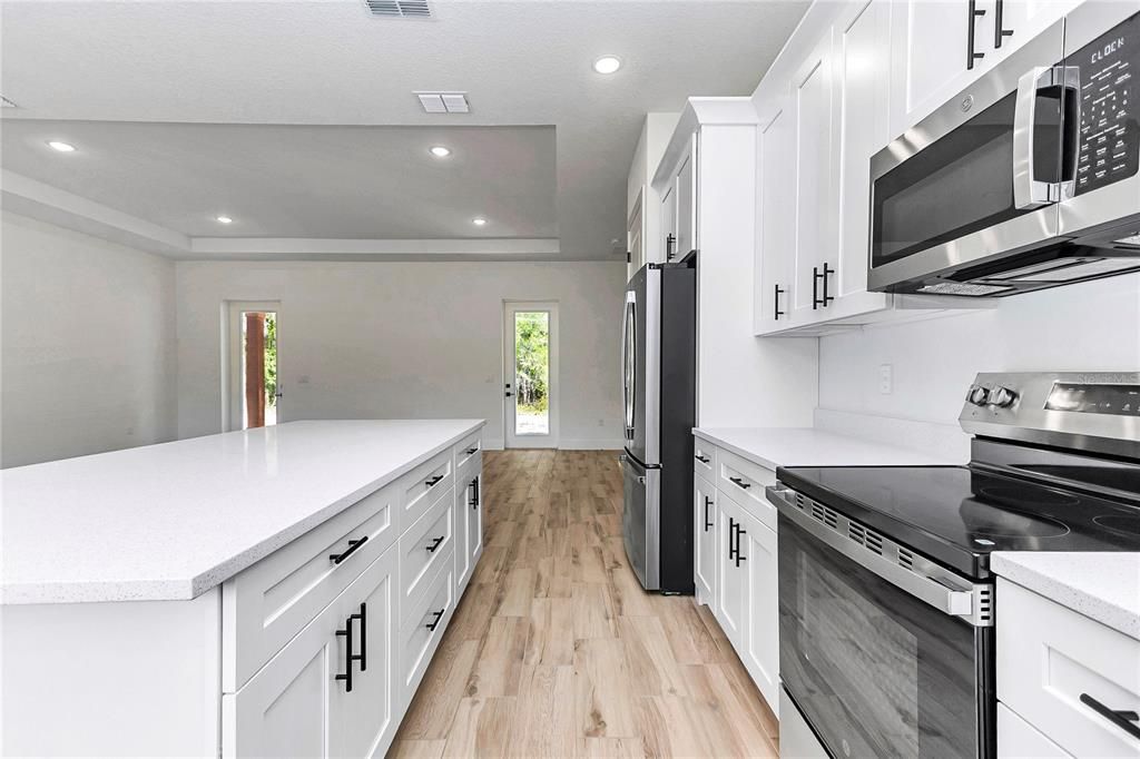 For Sale: $497,000 (3 beds, 2 baths, 1834 Square Feet)