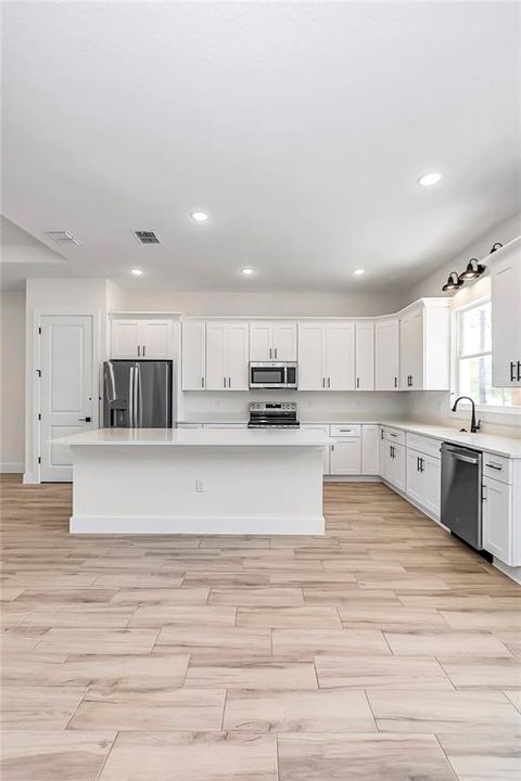 For Sale: $497,000 (3 beds, 2 baths, 1834 Square Feet)