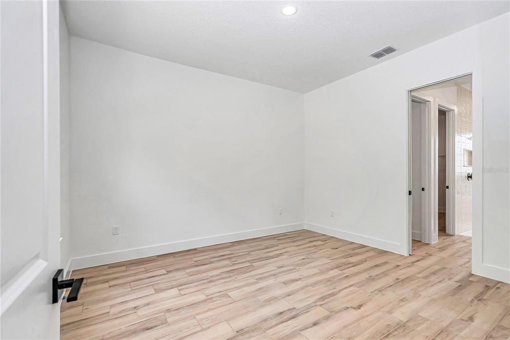 For Sale: $497,000 (3 beds, 2 baths, 1834 Square Feet)