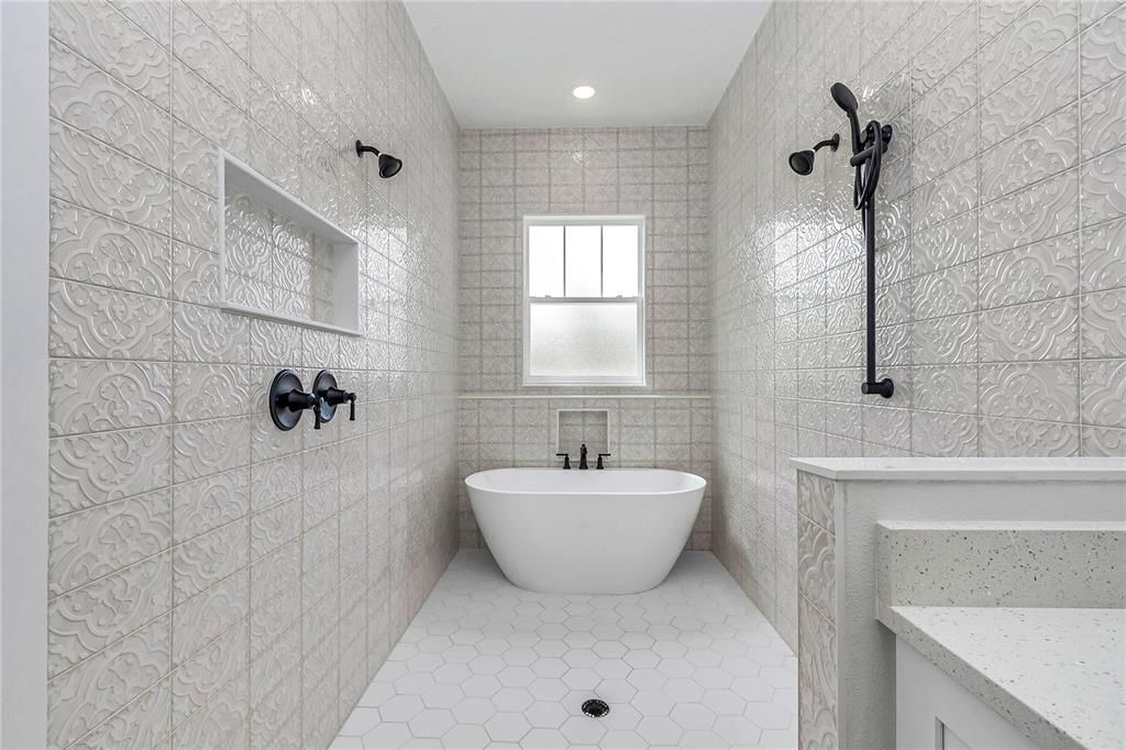 For Sale: $497,000 (3 beds, 2 baths, 1834 Square Feet)