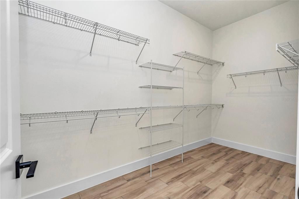 For Sale: $497,000 (3 beds, 2 baths, 1834 Square Feet)