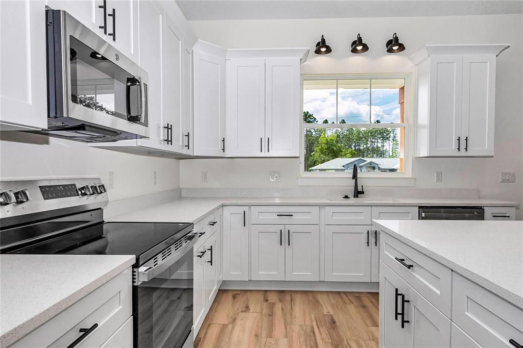 For Sale: $497,000 (3 beds, 2 baths, 1834 Square Feet)