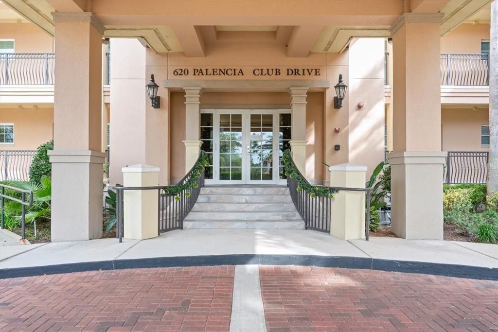 For Sale: $639,900 (3 beds, 3 baths, 2300 Square Feet)