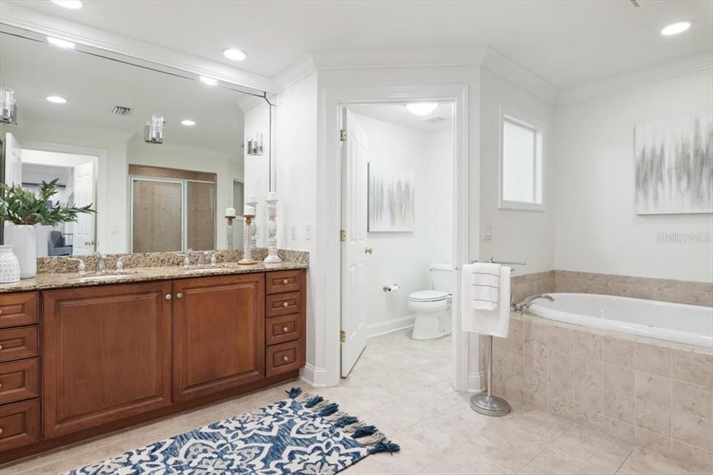 For Sale: $639,900 (3 beds, 3 baths, 2300 Square Feet)
