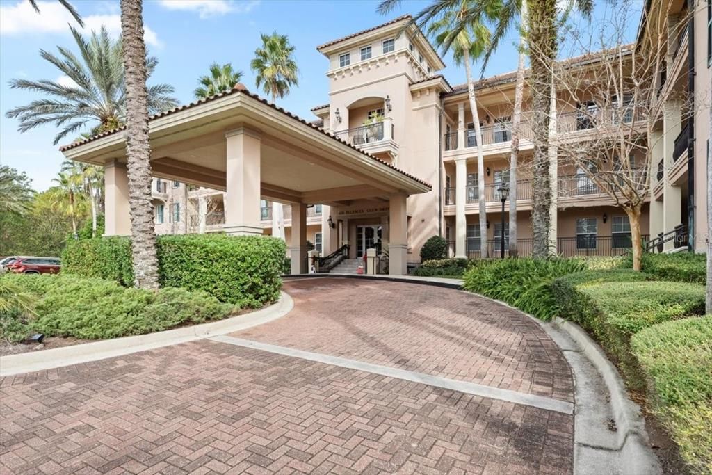 For Sale: $639,900 (3 beds, 3 baths, 2300 Square Feet)