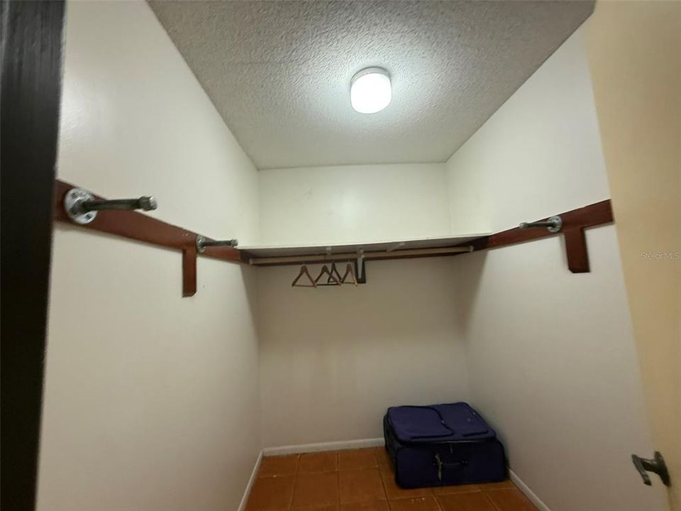En Venta: $123,500 (1 camas, 1 baños, 985 Pies cuadrados)