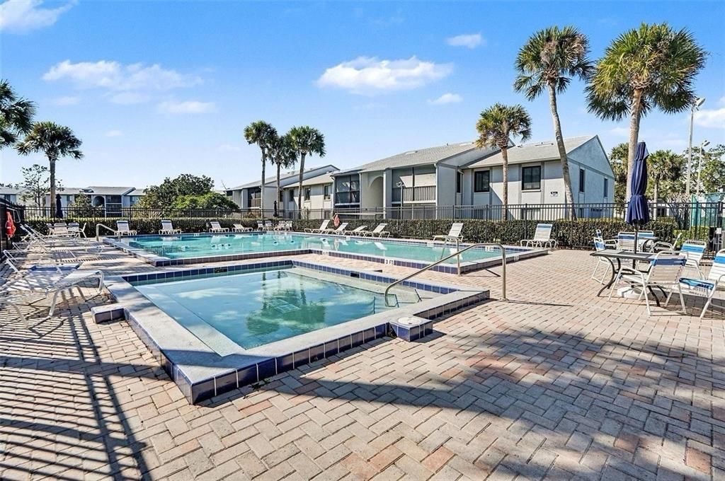 For Sale: $178,000 (2 beds, 2 baths, 1025 Square Feet)