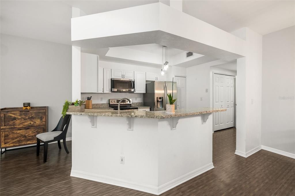 Active With Contract: $269,000 (2 beds, 2 baths, 1588 Square Feet)
