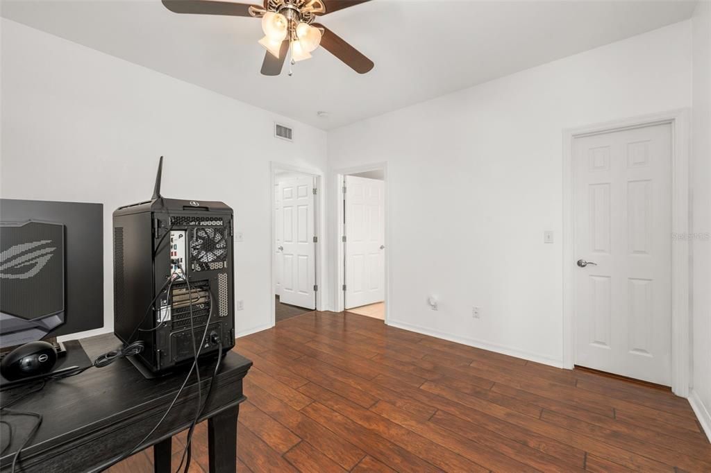 Active With Contract: $269,000 (2 beds, 2 baths, 1588 Square Feet)
