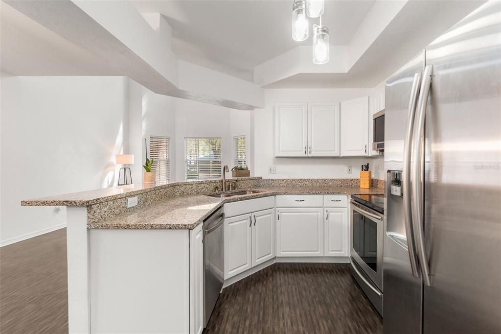Active With Contract: $269,000 (2 beds, 2 baths, 1588 Square Feet)