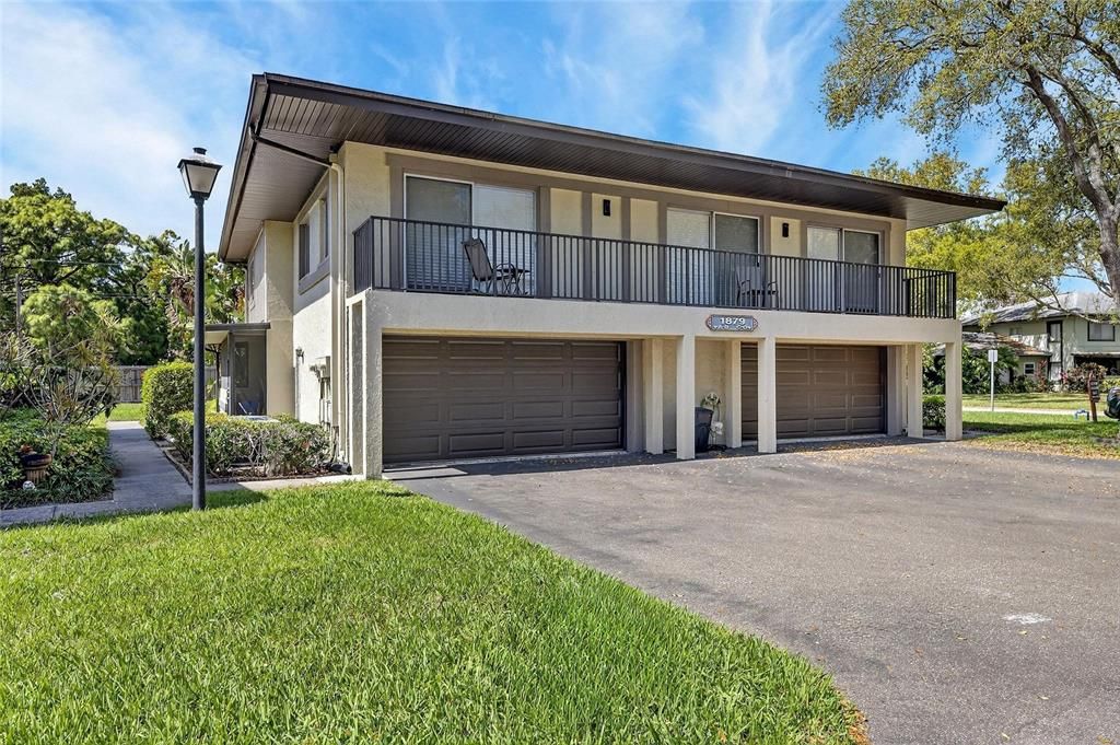 Active With Contract: $133,000 (2 beds, 1 baths, 852 Square Feet)